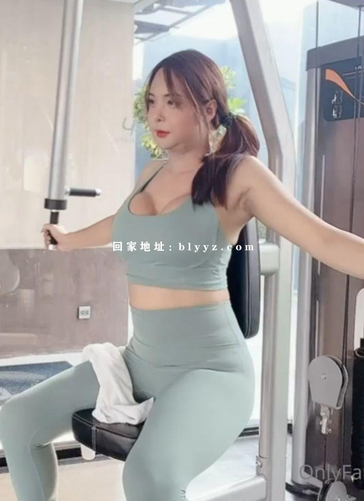 onlyfans丰满TS博主YOSHI视频资源流出 4V/1.17G