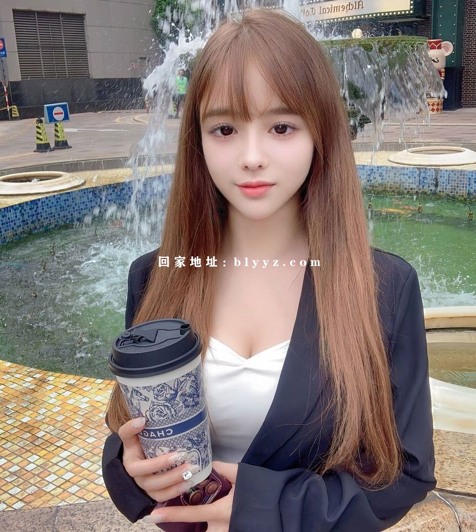 推特极品反差少女博主凌薇线下约啪金主爸爸福利视频流出 28P/105V/3.2G